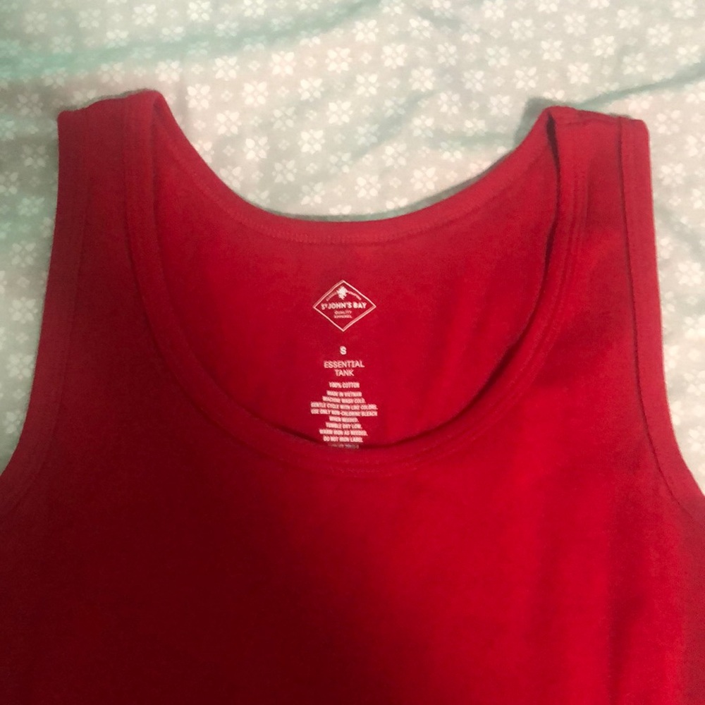 Red Tanktop - Picture 2 of 3